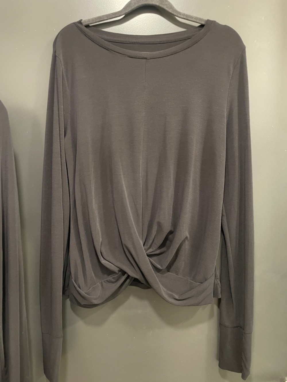 Set of Gap Long-Sleeve Twist Front and Twist Open Back Tops - Black